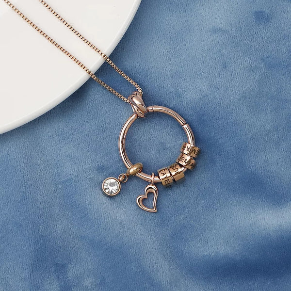 Mom necklace with Kids names HNS Studio Canada