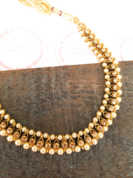 Exquisite Choker With Champagne stones and Pearls - HNS Studio