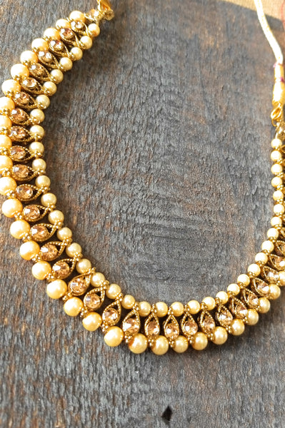 Exquisite Choker With Champagne stones and Pearls - HNS Studio