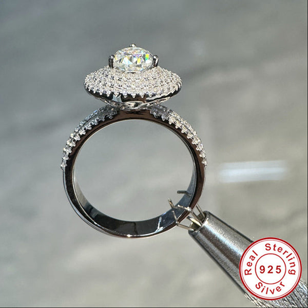 1.8 Carats Pear Moissanite Diamond Ring