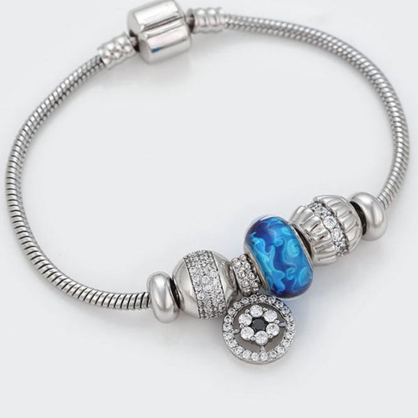 Tarnish-resistant platinum charm bracelet for women – elegant and durable design