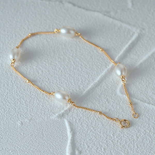 Elegant Freshwater Pearl Bracelet with Adjustable Sterling Silver Chain