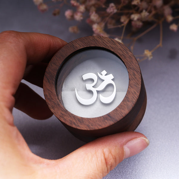 OM Hindu Brooch Pin