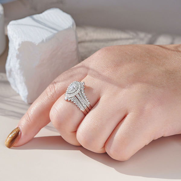 Wedding Ring Set  HNS Studio Canada 