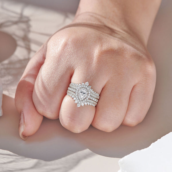 Wedding Ring Set  HNS Studio Canada 