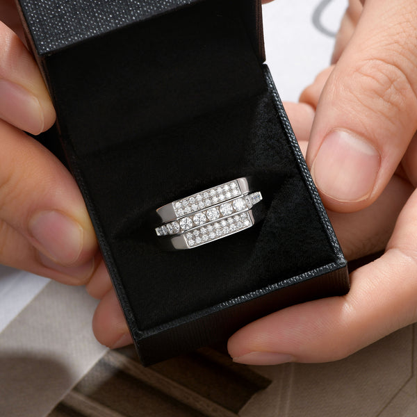 Men's Sparkling Moissanite Ring