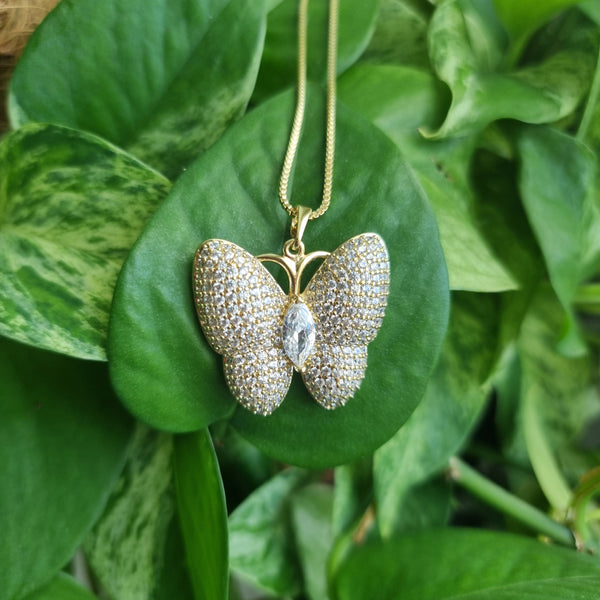 Elegant Gold-Plated Butterfly Pendant Necklace – A Touch of Grace