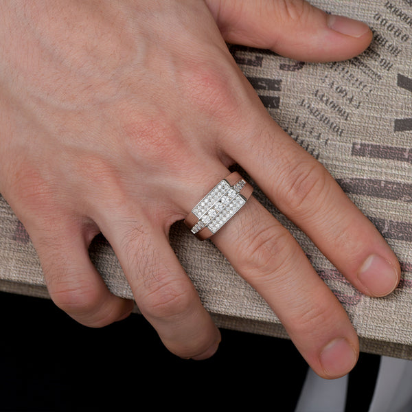 Men's Sparkling Moissanite Ring