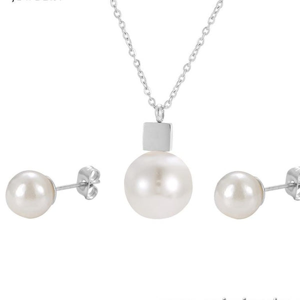 Pearl Earrings and necklace Set