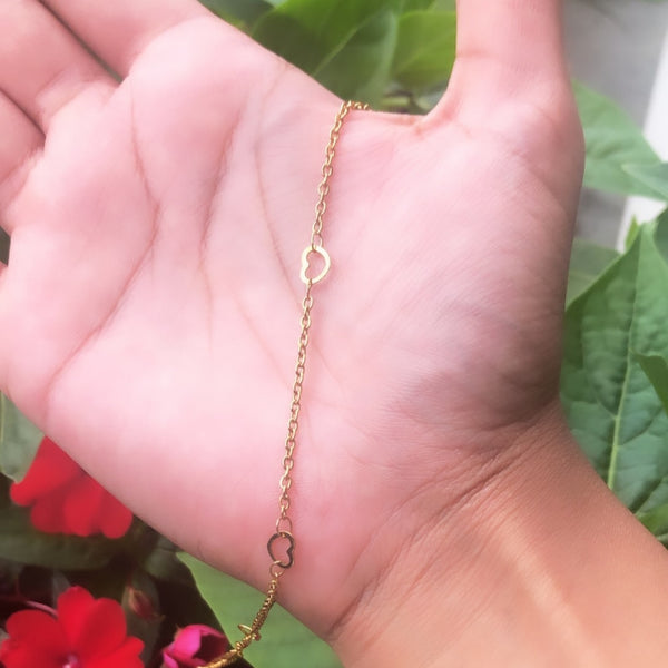 Small Open Hearts Anklet in Gold
